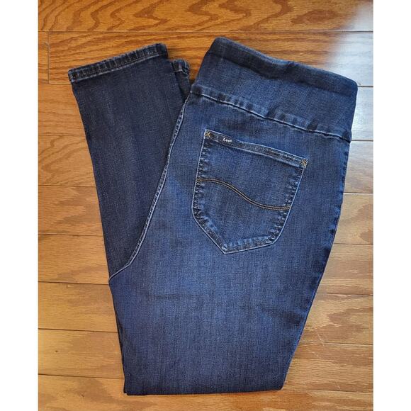 Lee Sculpting Slim Fit Slim Skinny Leg Pullon Jeans Womens 18W Mid Rise - Picture 9 of 11